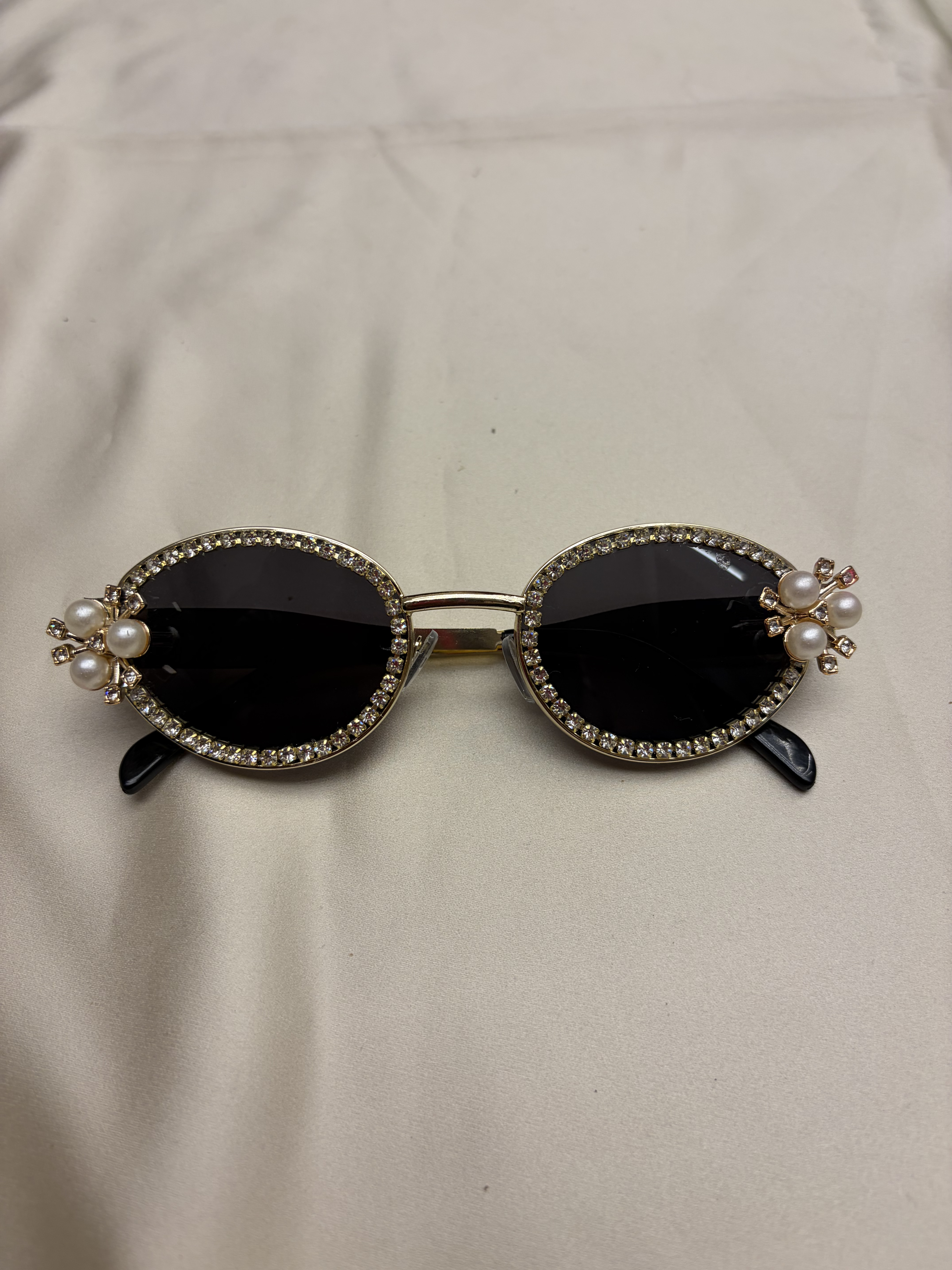 Jewel Glares
